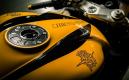 image MV-Agusta-F3-800-AMG-GT-S-geel-06.jpg