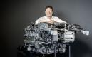 image mercedes-amg-40-v8-biturbo-001.jpg