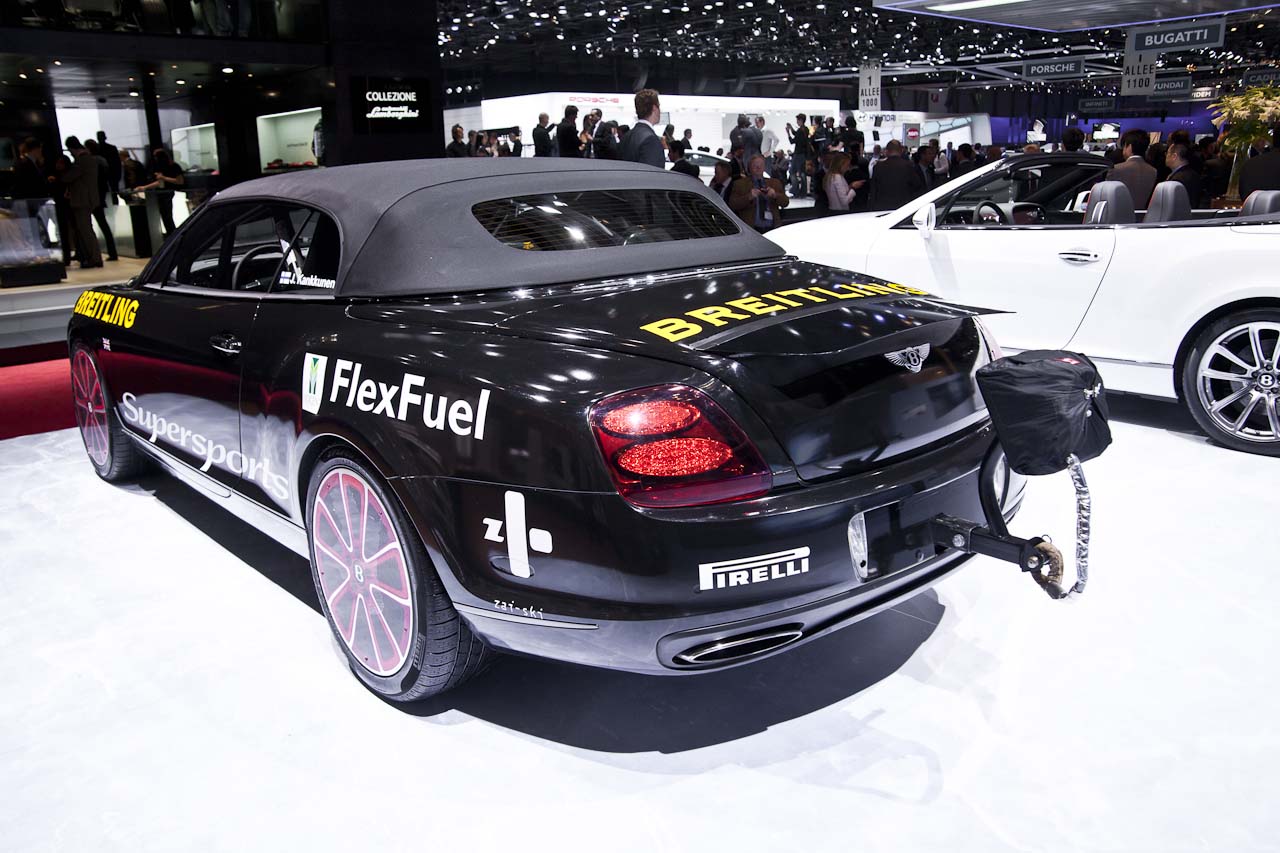 Afbeelding Bentley Continental Supersports ijsracer in Geneve