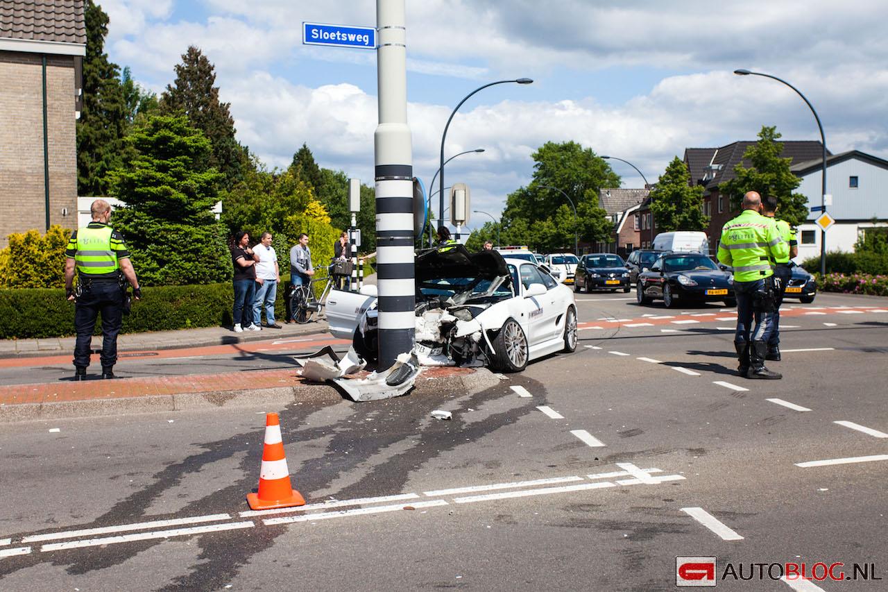 Afbeelding 10 politie-auto’s ingezet om gestolen Toyota MR2 te stoppen