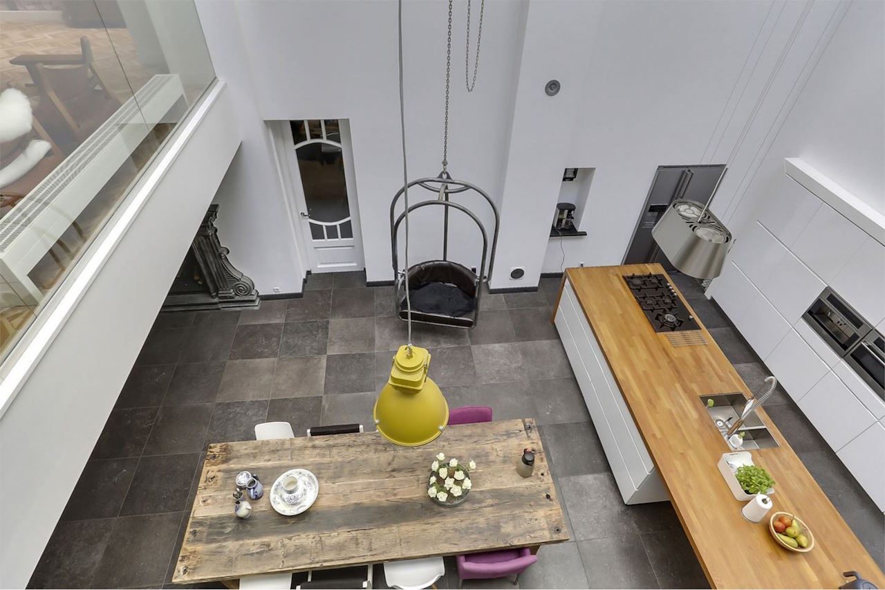 Afbeelding De garage bij dit herenhuis in Veenendaal vereist wat werk