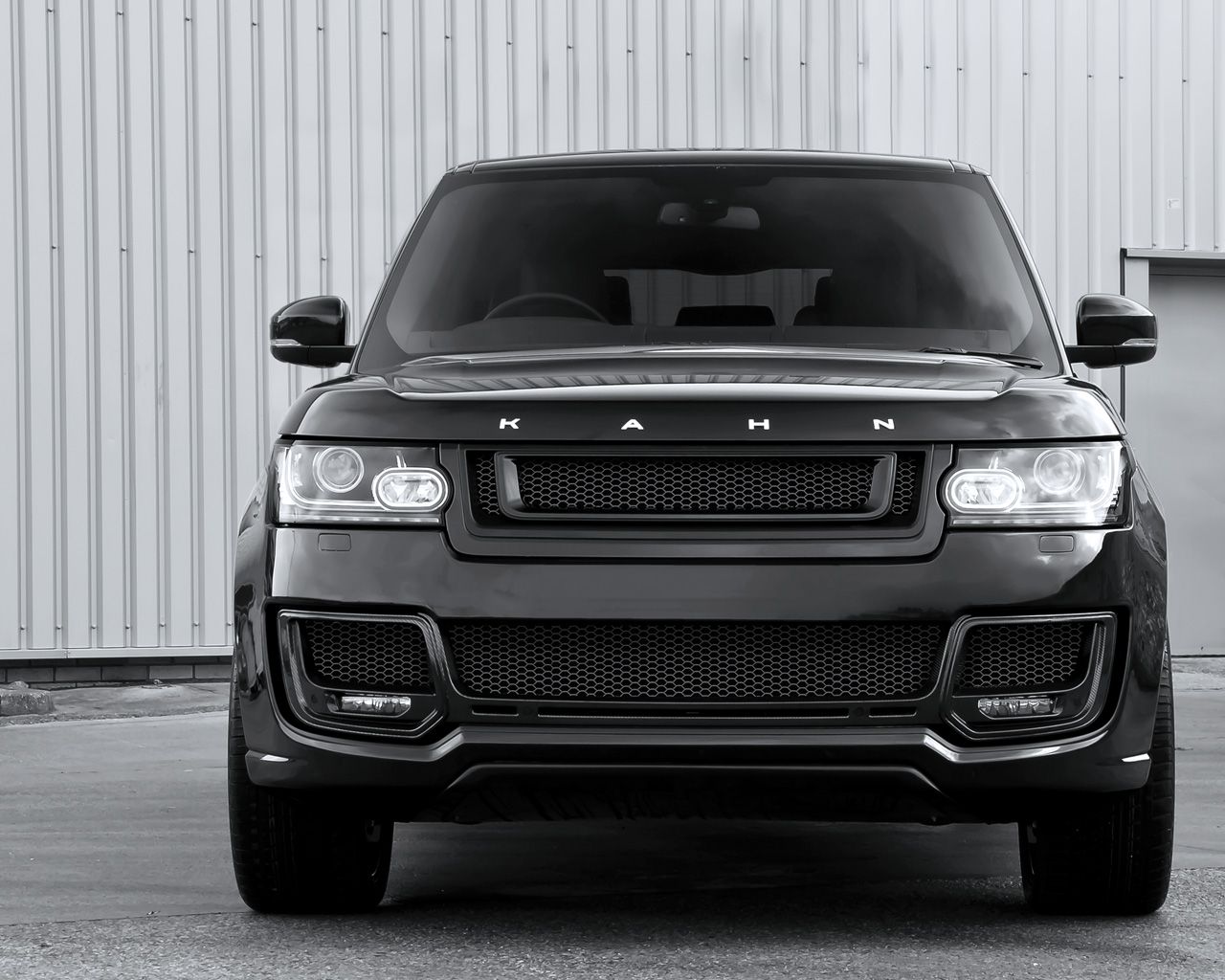 Afbeelding Kahn Design Range Rover 600 LE is sinister