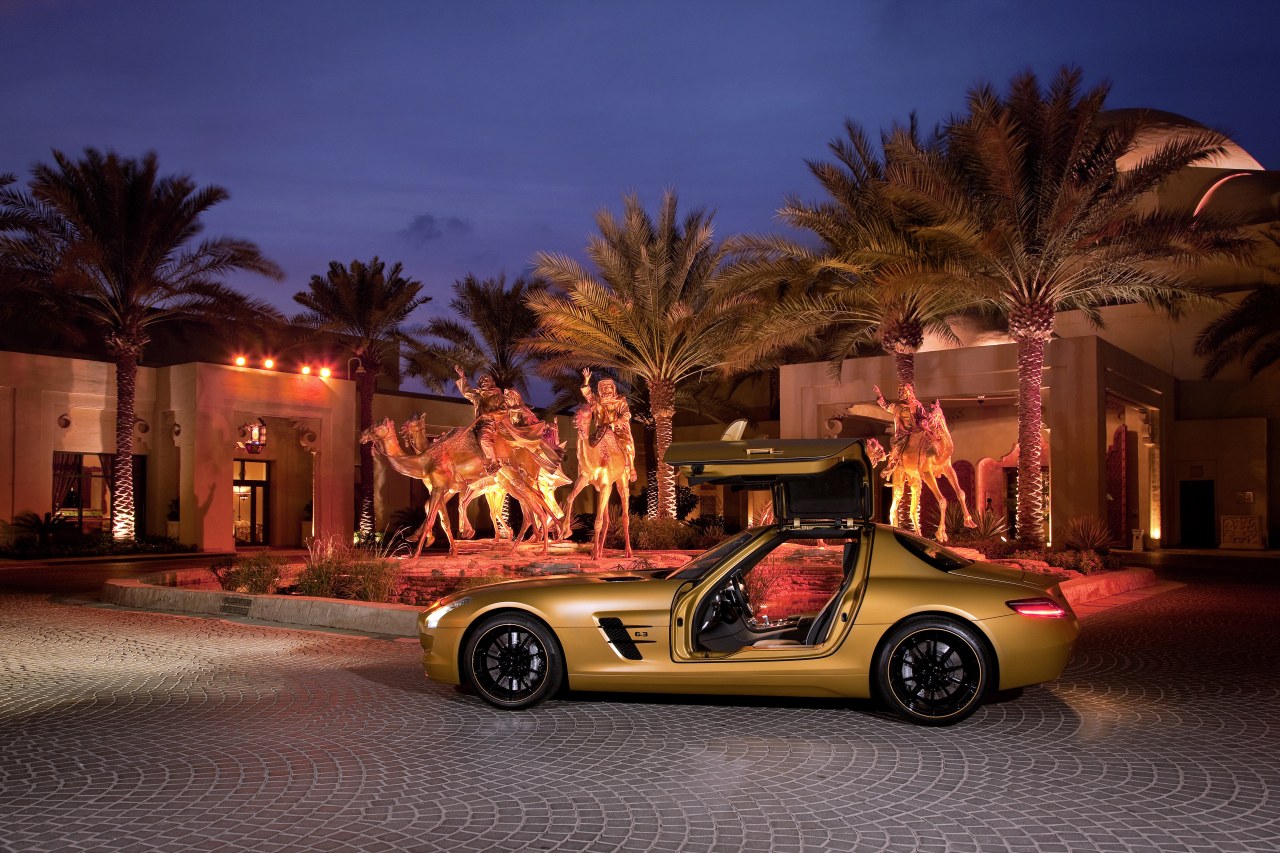 Afbeelding Pr0n: gouden Mercedes SLS en limited edition G55 voor Dubai