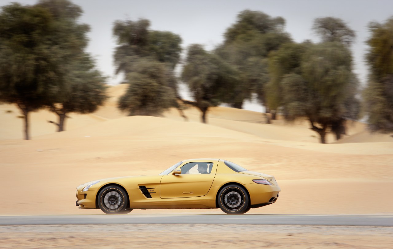 Afbeelding Pr0n: gouden Mercedes SLS en limited edition G55 voor Dubai