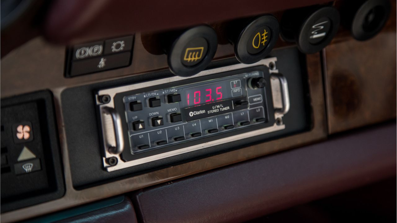 Afbeelding Heb jij drie ton over voor platte lampen?