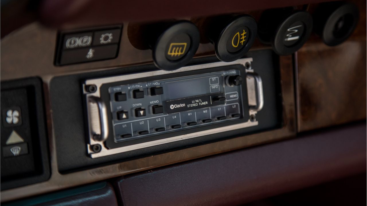 Afbeelding Heb jij drie ton over voor platte lampen?