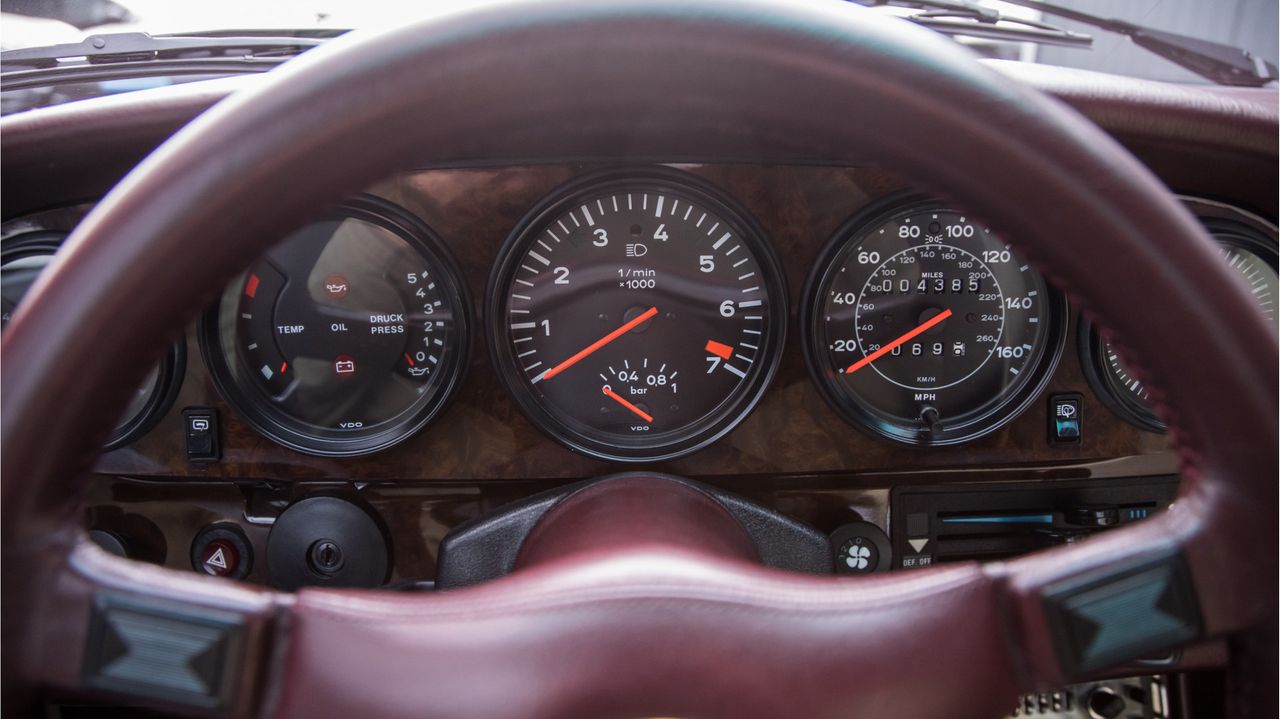 Afbeelding Heb jij drie ton over voor platte lampen?