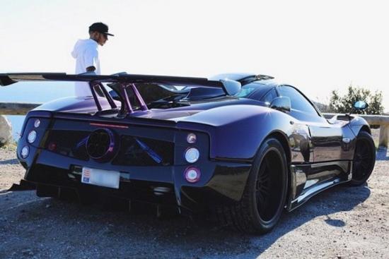 Hiervoor verliet Lewis zijn Nicole Autoblog.nl