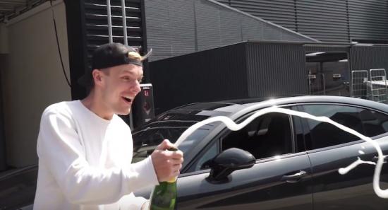 Porsche Panamera Lease >> Vlogger EnzoKnol haalt zijn nieuwe waggie op - Autoblog.nl Porsche Panamera Lease >> Vlogger EnzoKnol haalt zijn nieuwe waggie op - Autoblog.nl