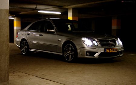 Mercedes-Benz E63 AMG Wallpaper Mercedes-Benz E63 AMG Wallpaper