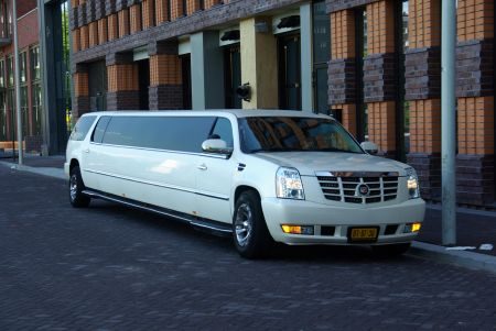 Cadillac Escalade ESV Limousine - Foto Jim Appelmelk
