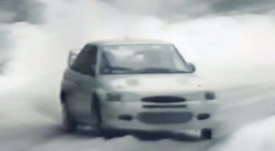 Escort WRC in de sneeuw