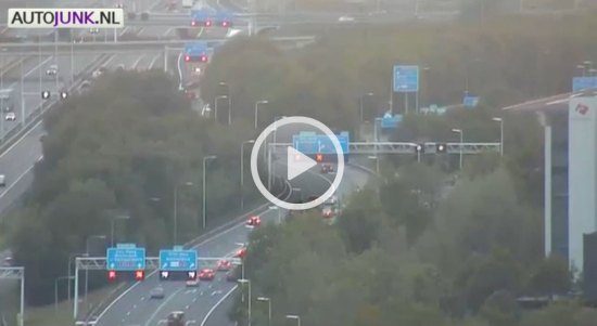 Collectief rode kruizen negeren op de A12: dan krijg je dit
