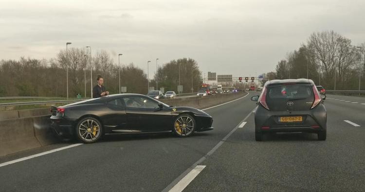 Ferrari op de A9