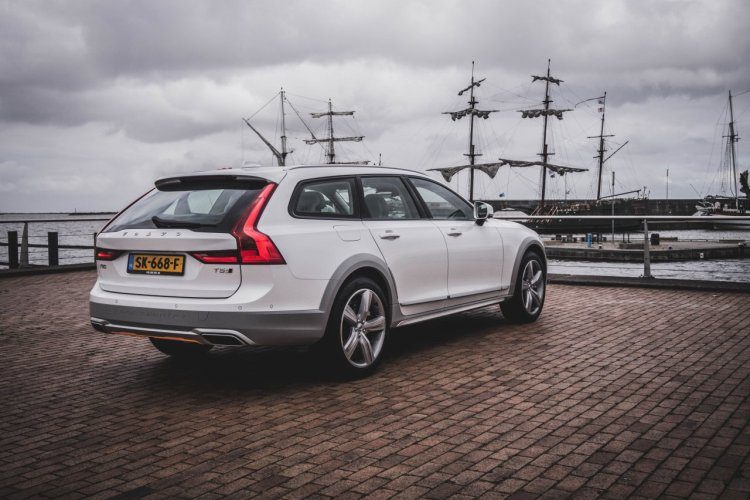 Volvo V90 Cross Country Ocean Race