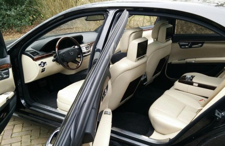 W221
