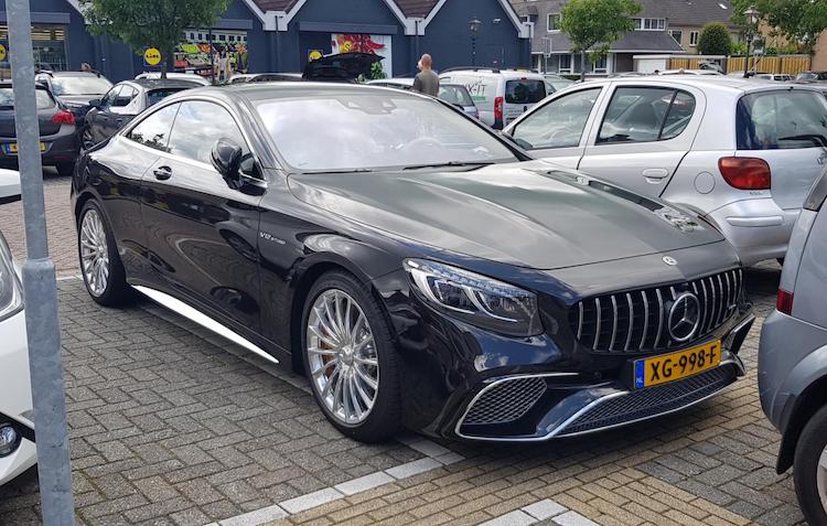 Ook S65 AMG-eigenaren shoppen bij de Lidl
