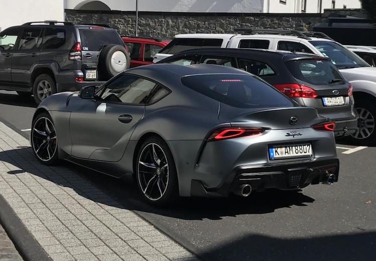 CEO Toyota na 24h Nürburgring in eigen Supra naar huis