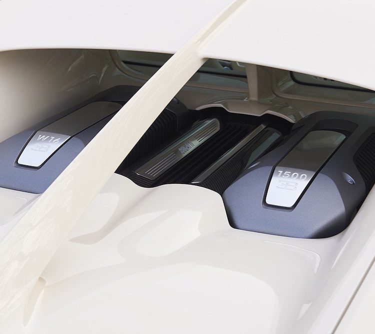 Toch nog een witte kerst met deze Bugatti Chiron