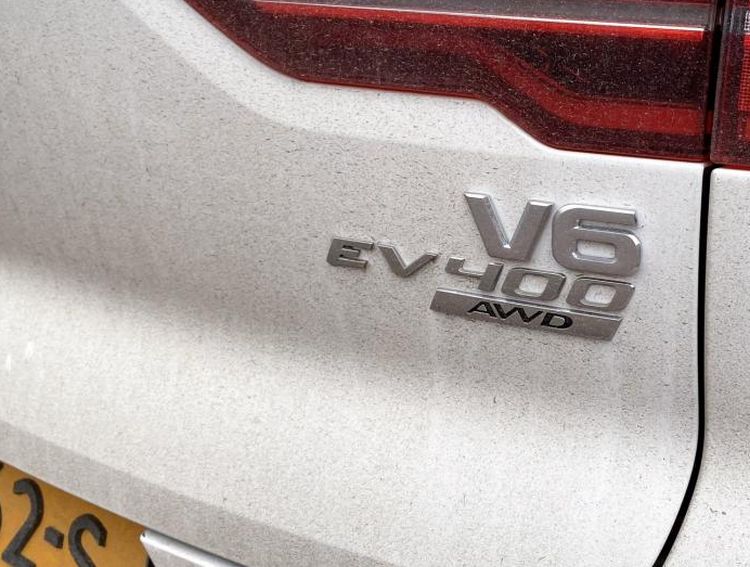 Jaguar I-PACE badge