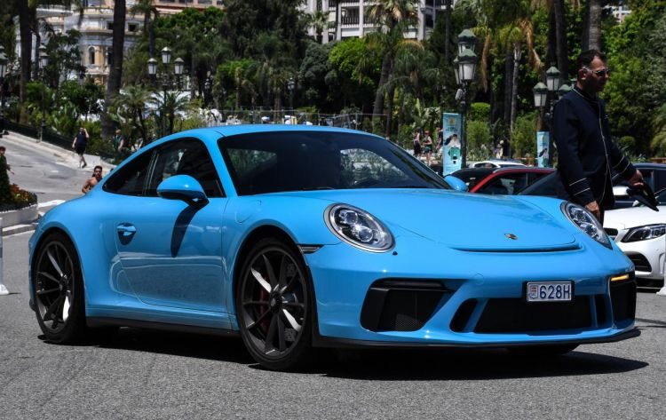 Porsche GT3 Touring Package